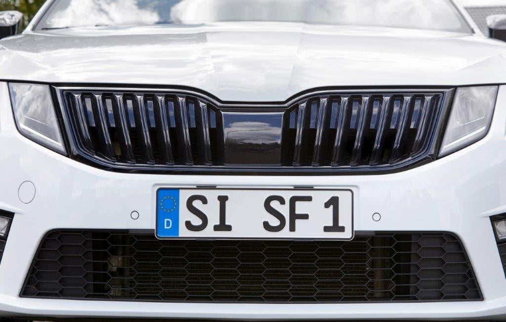 Kennzeichenhalter SimpleFix Schwarz - für 2 Kennzeichen - inkl. Schrauben